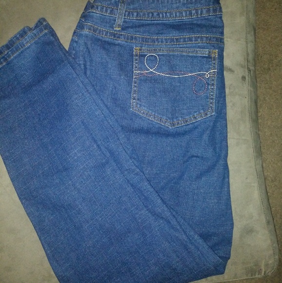 Loop 18 Juniors Plus Skinny Jeans - Picture 3 of 3